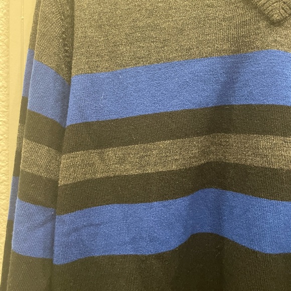 US Polo Assn men’s V-neck sweater - SZ M - Picture 4 of 7